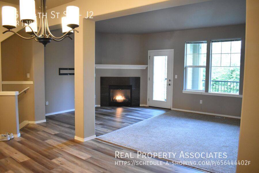 Townhouse for rent at 15 164th St SW #J2, Bothell, WA 98012