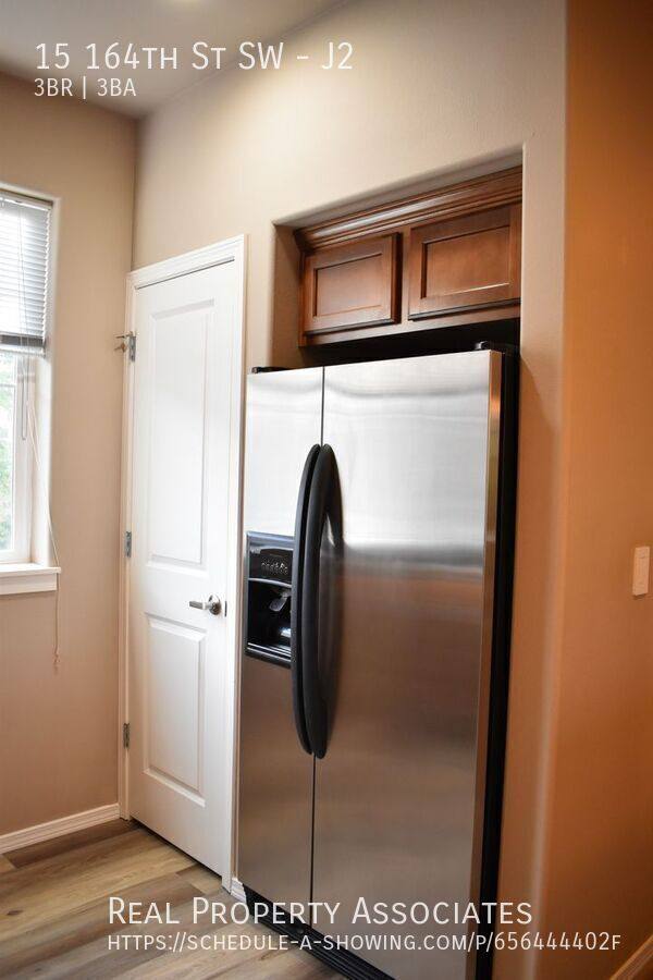 Townhouse for rent at 15 164th St SW #J2, Bothell, WA 98012