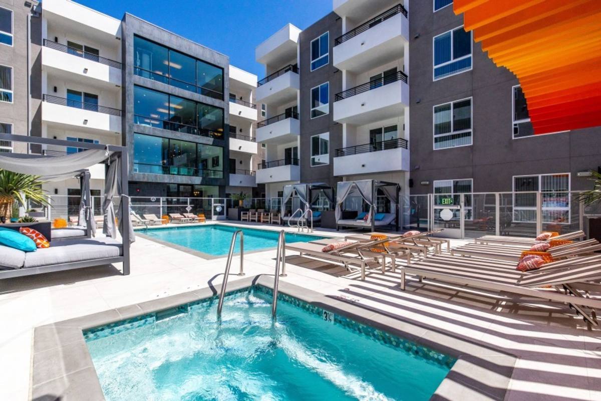 Apartment for rent at 7401 Lankershim Blvd, North Hollywood, CA 91605