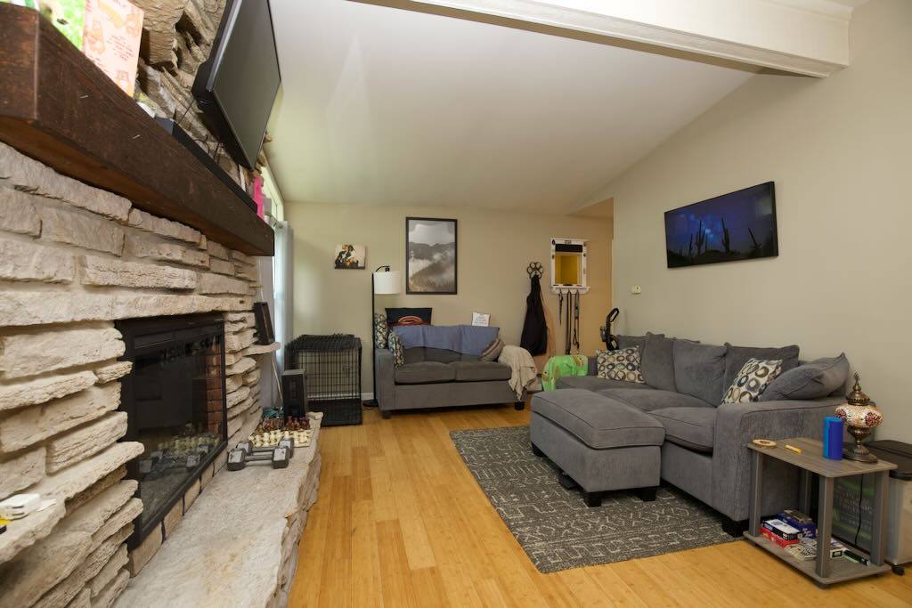 Apartment for rent at 53 Jeffrey #PHFS, Wheeling, IL 60090