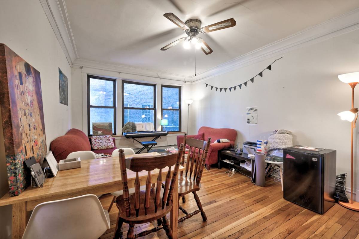 Apartment for rent at 5422 S University Ave #1N, Chicago, IL 60615