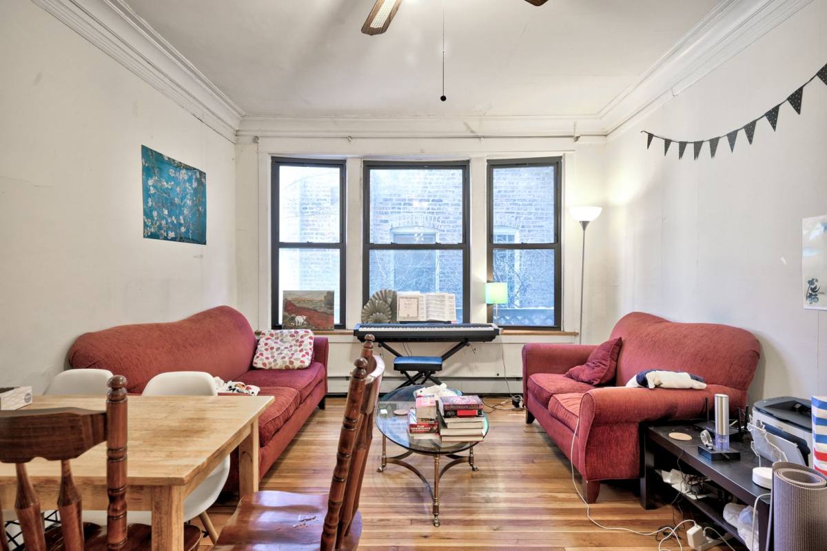 Apartment for rent at 5422 S University Ave #1N, Chicago, IL 60615