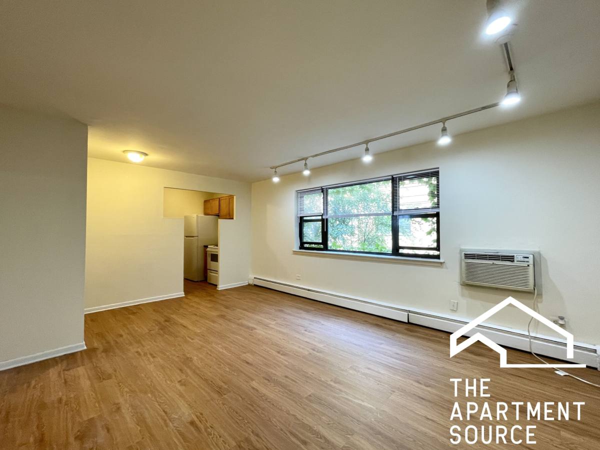 Apartment for rent at 6002 N Kenmore #106, Chicago, IL 60660