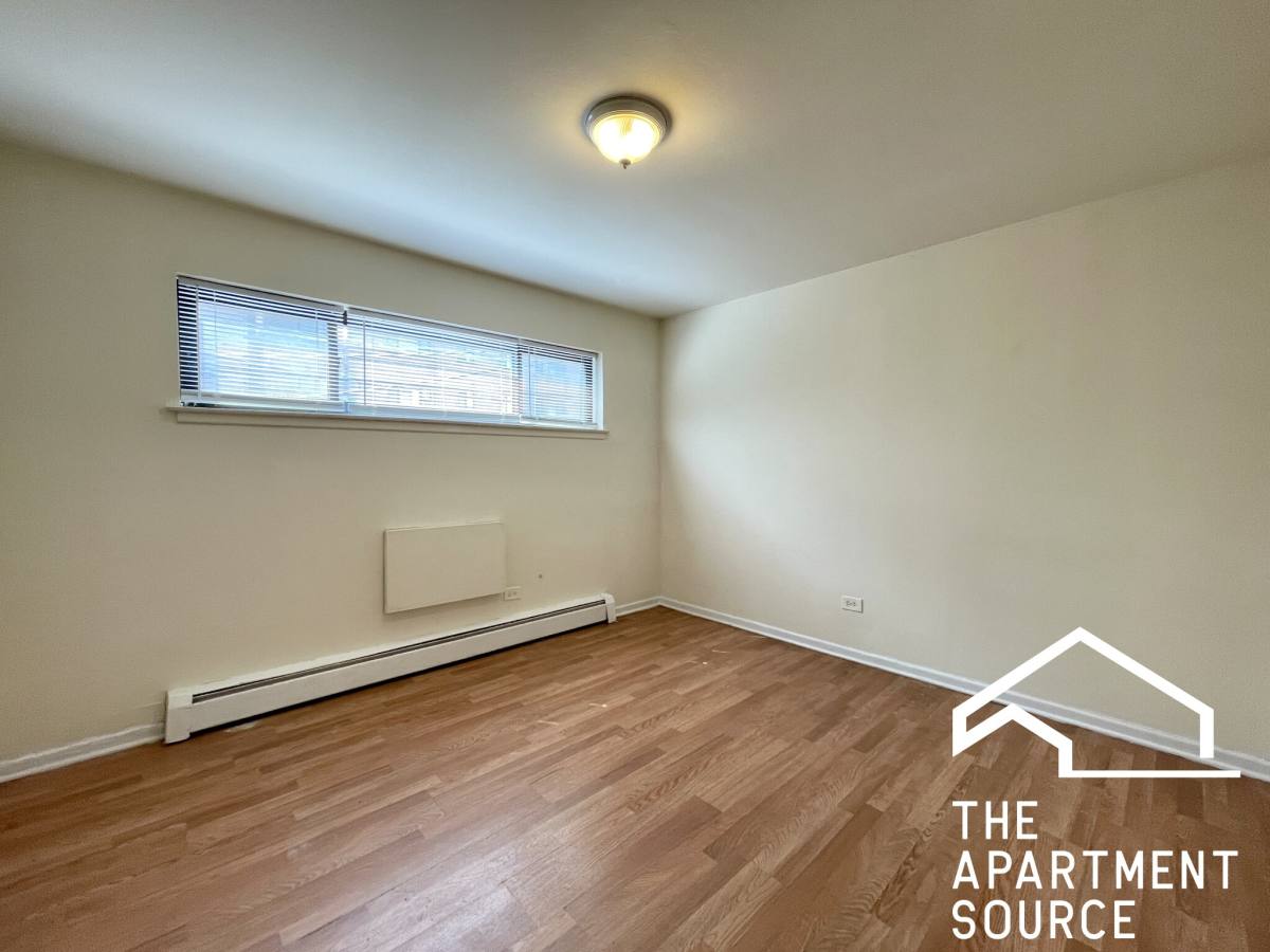 Apartment for rent at 6002 N Kenmore #106, Chicago, IL 60660