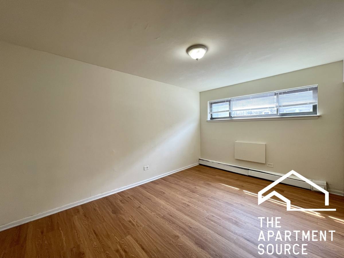 Apartment for rent at 6002 N Kenmore #106, Chicago, IL 60660