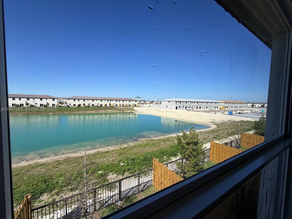 Townhouse for rent at 2732 SE 26th Ave, Homestead, FL 33035