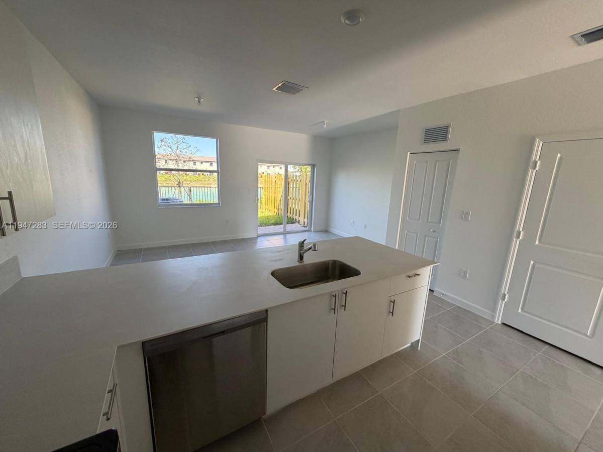 Townhouse for rent at 2732 SE 26th Ave, Homestead, FL 33035