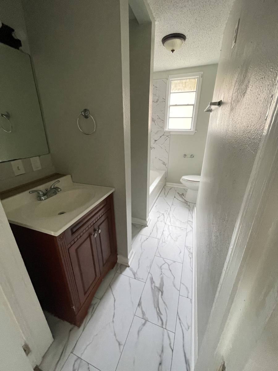 Apartment for rent at 2107 Montesquieu St, Chalmette, LA 70043