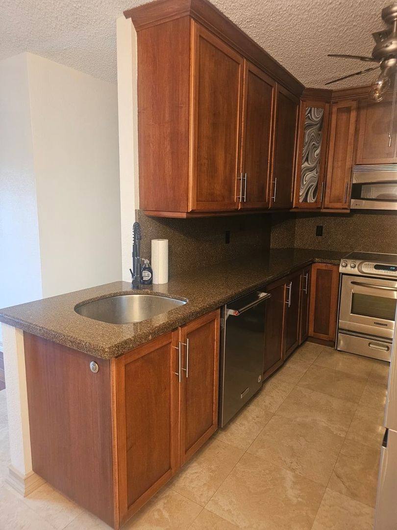 Condo for rent at 649 W Oakland Park Blvd, Fort Lauderdale, FL 33311