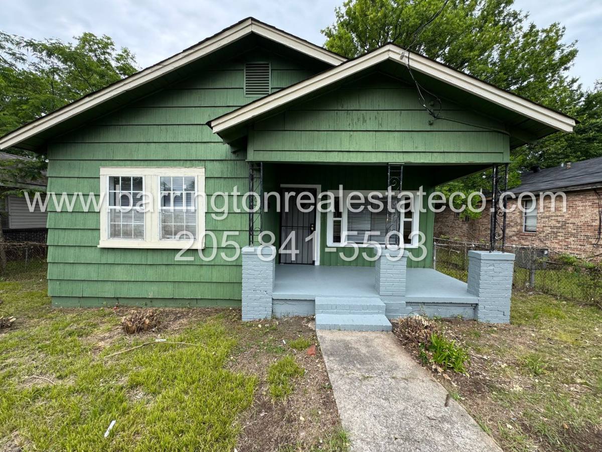 House for rent at 806 4th Ave N, Bessemer, AL 35020