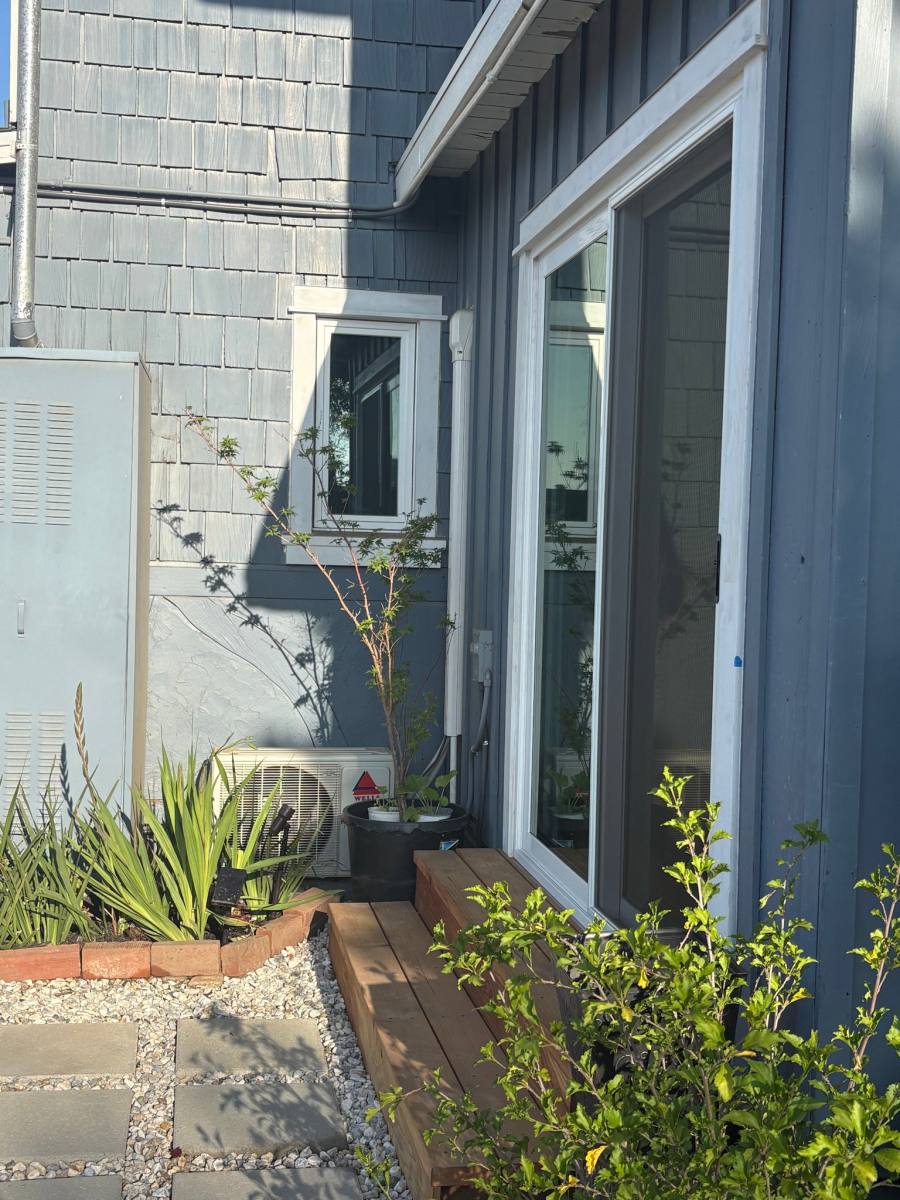House for rent at 1390 W 15th St, Upland, CA 91786