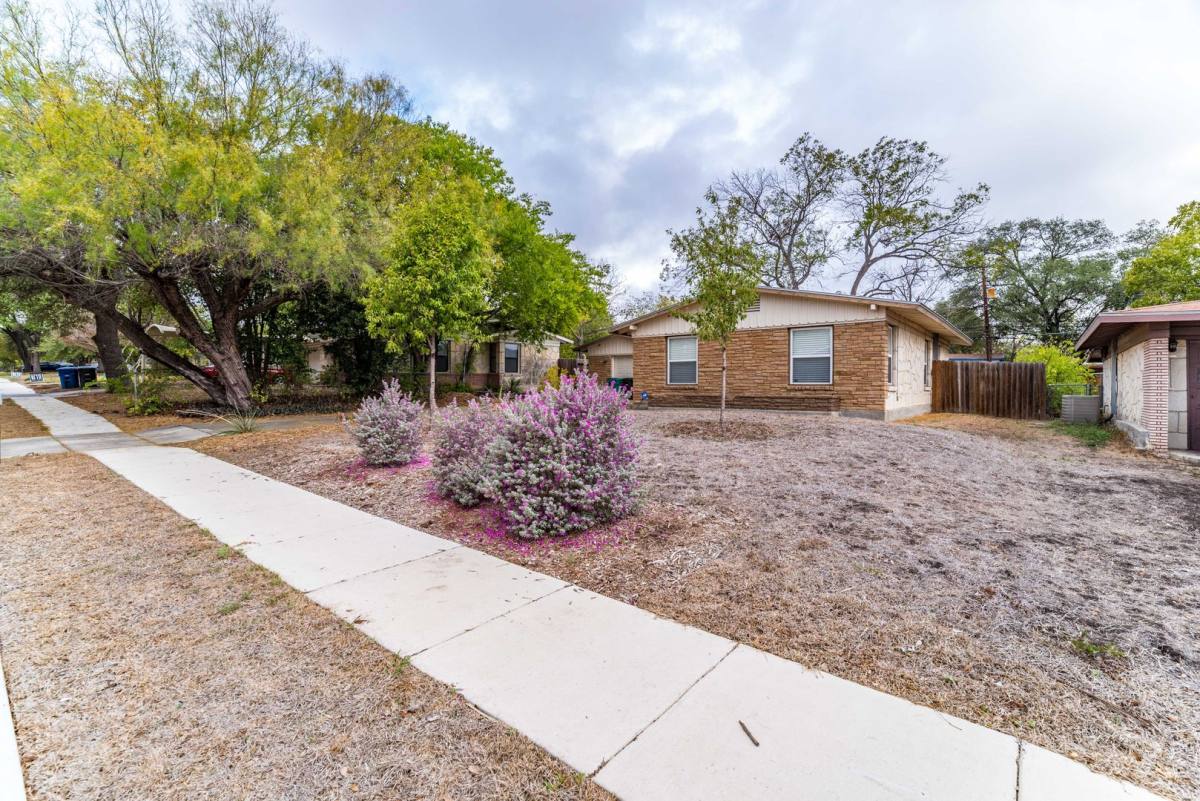 House for rent at 467 Shannon Lee St, San Antonio, TX 78216