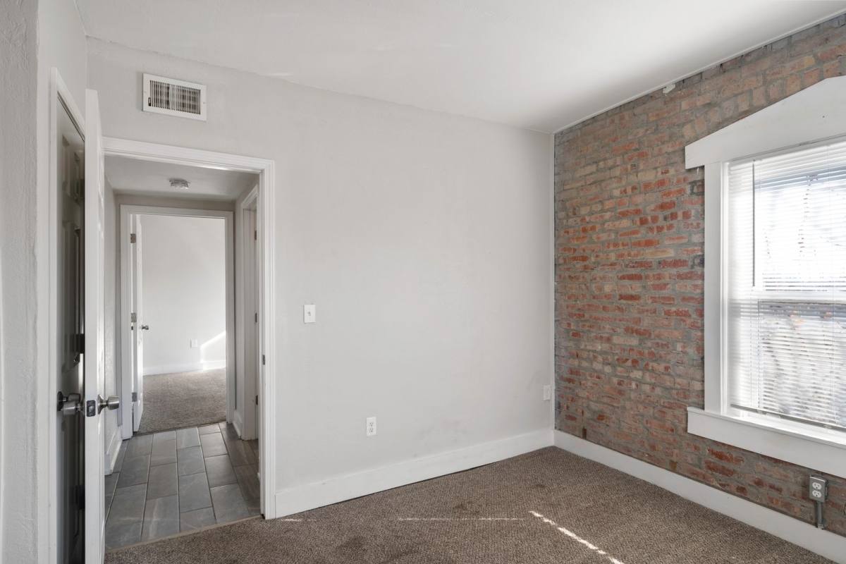 Apartment for rent at 1018-1020 Prospect Ave, Kansas City, MO 64127