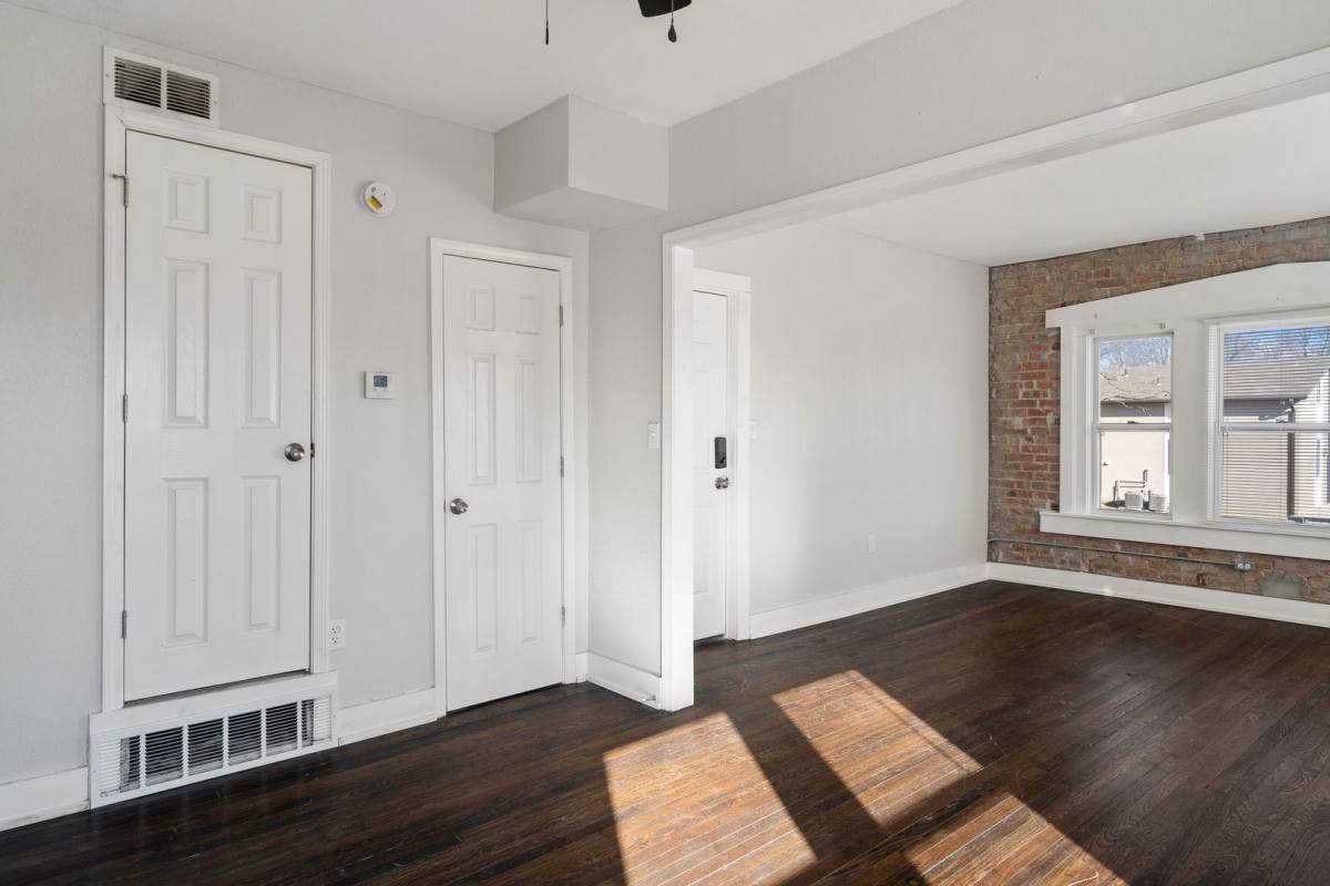 Apartment for rent at 1018-1020 Prospect Ave, Kansas City, MO 64127