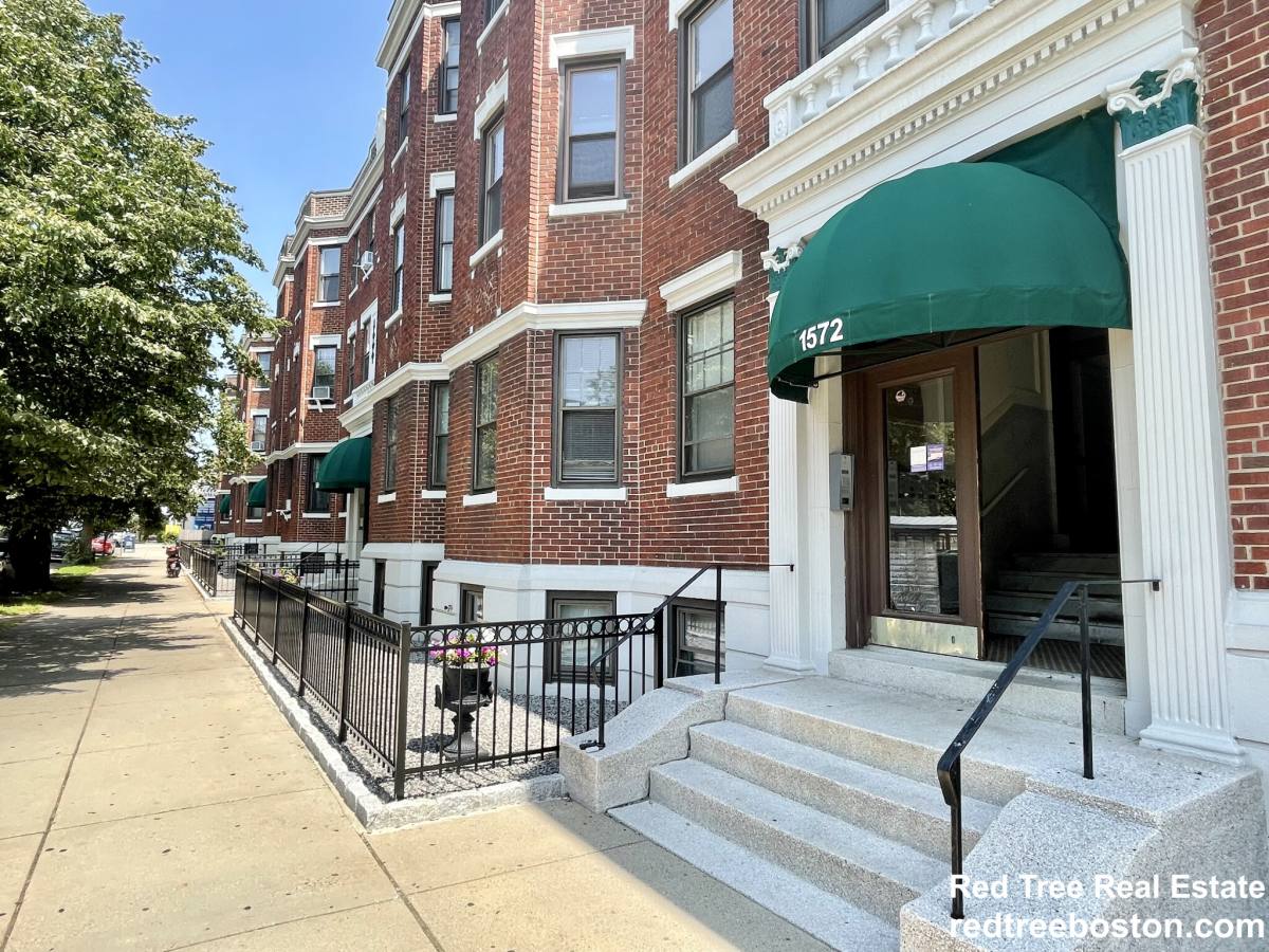 Apartment for rent at 1572 Commonwealth Ave #3, Brighton, MA 02135