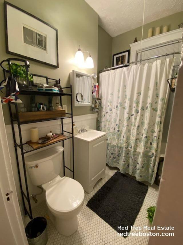 Apartment for rent at 1572 Commonwealth Ave #3, Brighton, MA 02135