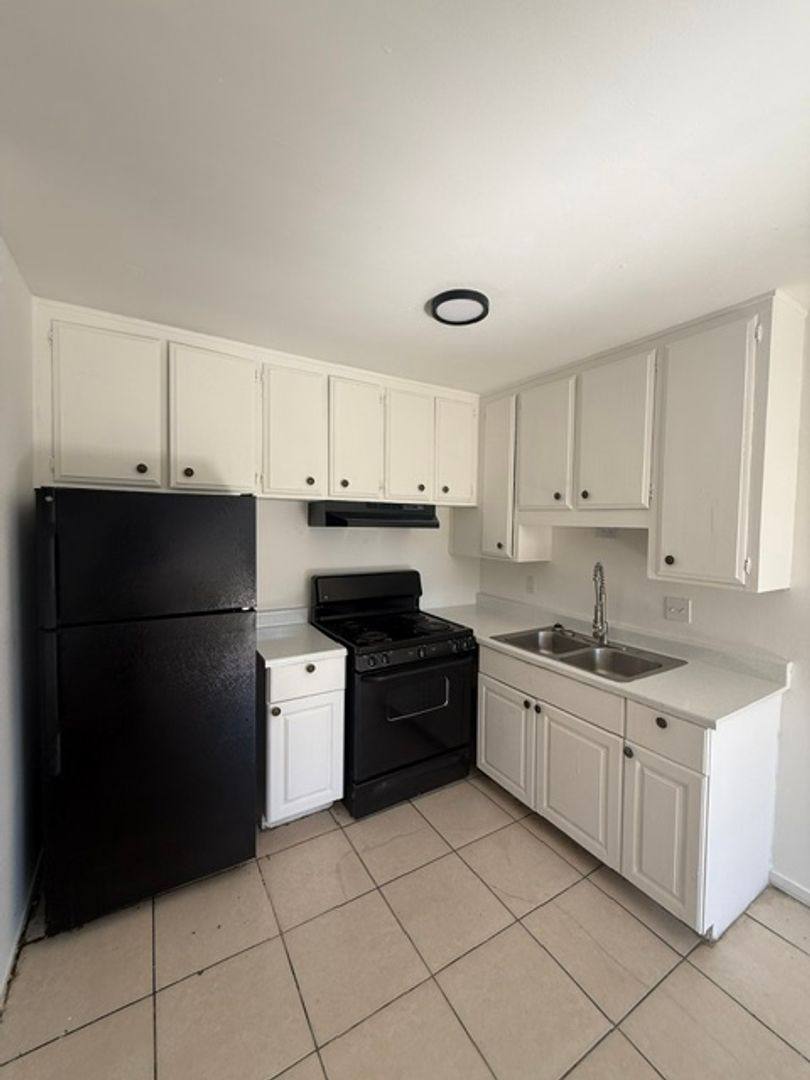Apartment for rent at 2512 Tulip Lane, Las Vegas, NV 89101