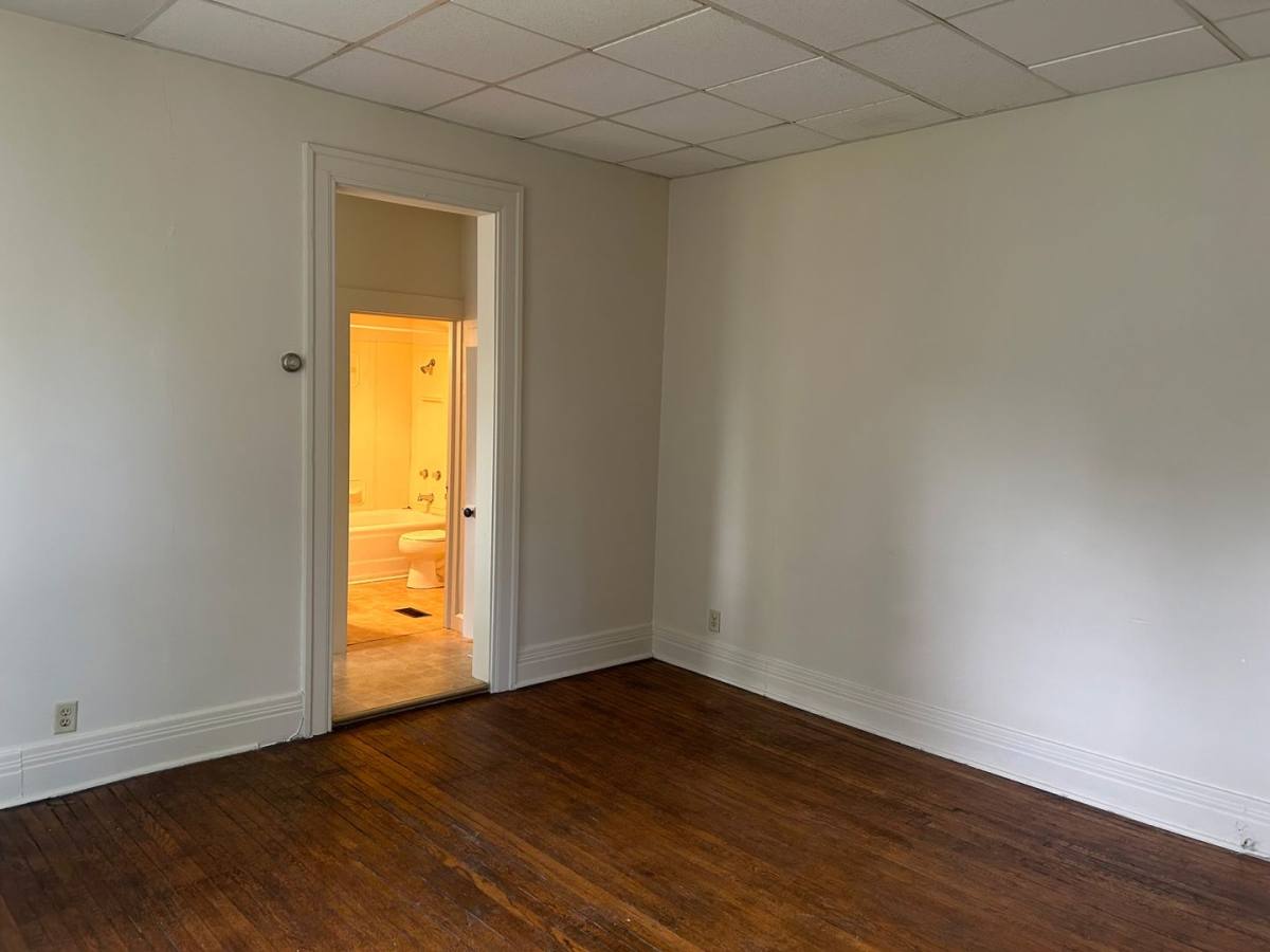 Apartment for rent at 429 W Charles, Muncie, IN 47305