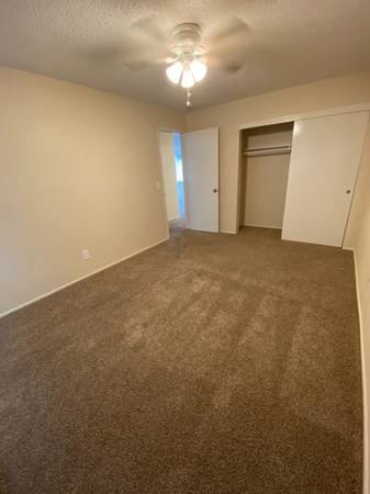 Apartment for rent at 6287 NE Glisan St, Portland, OR 97213