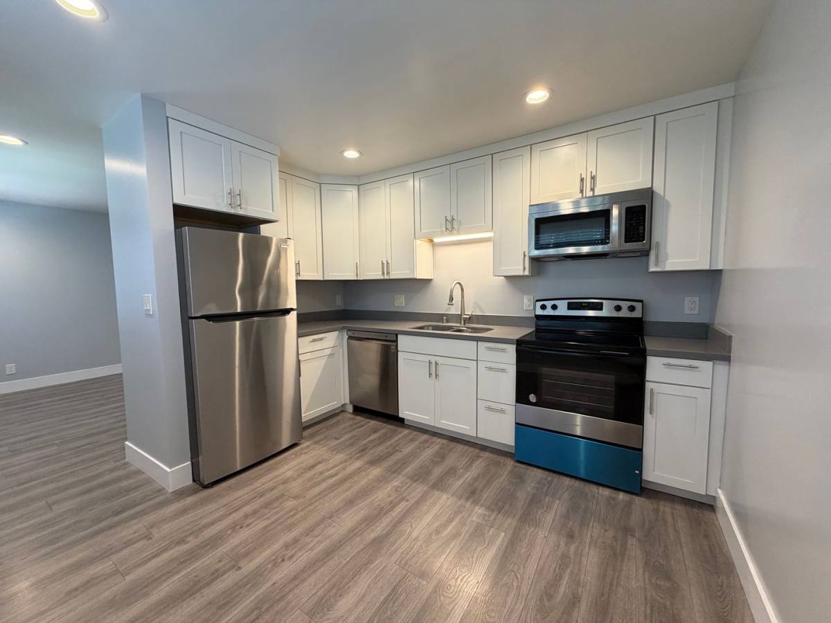 Apartment for rent at 1335 W Campbell Ave, Campbell, CA 95008