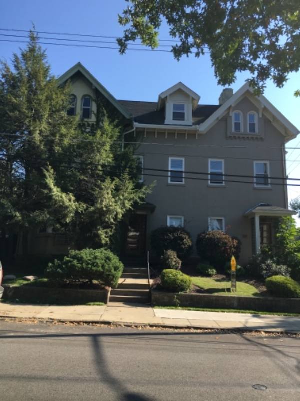 Apartment for rent at 6202 Walnut St #5, Pittsburgh, PA 15206