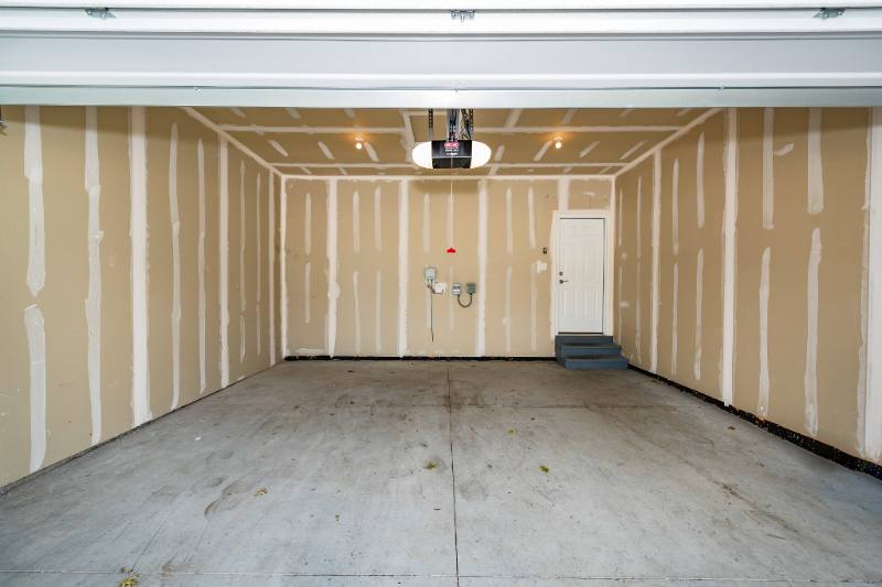 House for rent at 2801 Dillon Dr, Ann Arbor, MI 48105