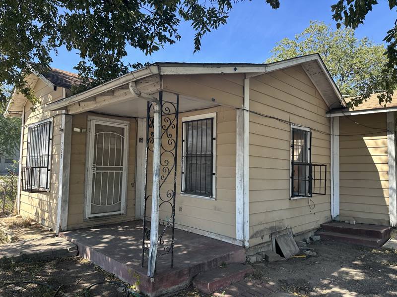 House for rent at 229 Grenet, San Antonio, TX 78207
