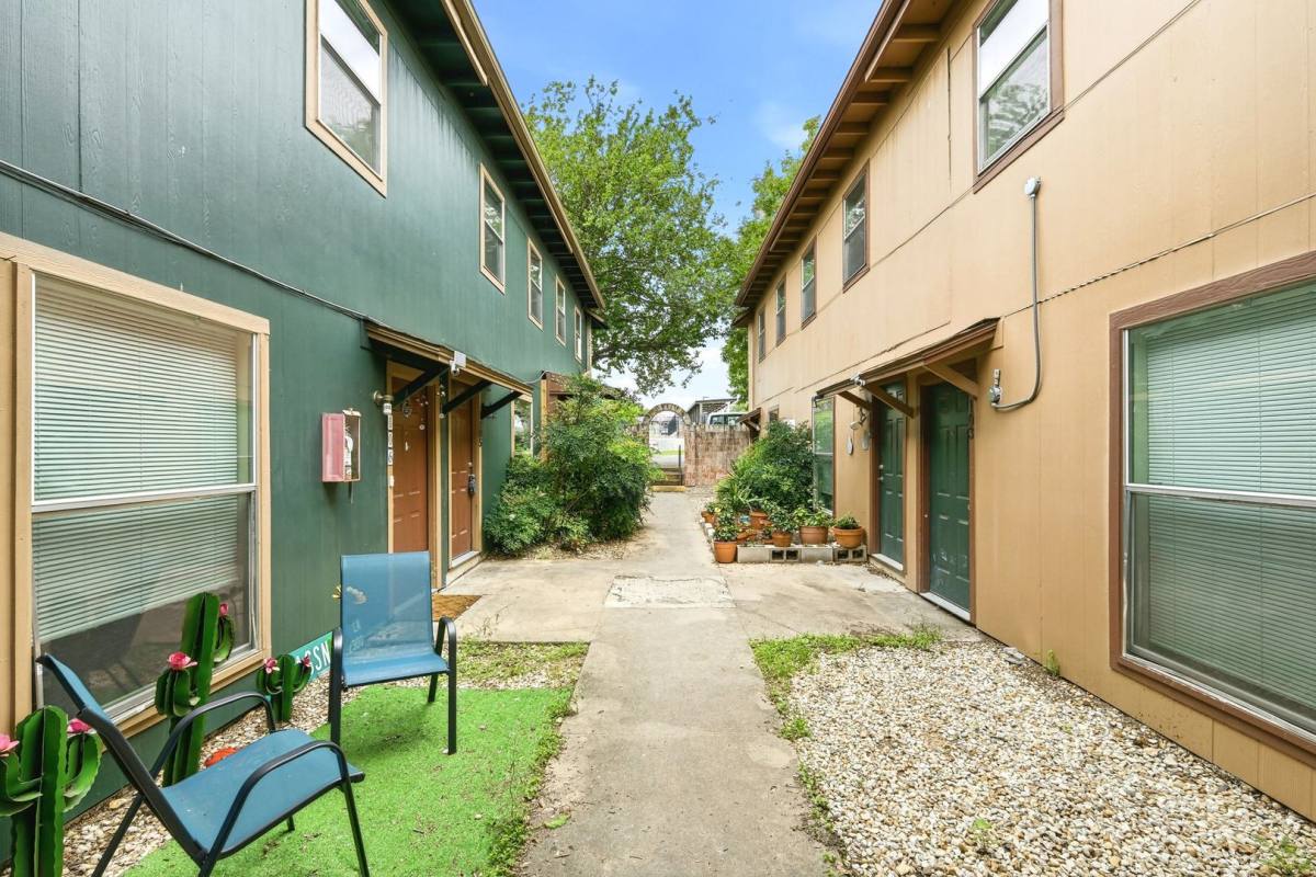 Apartment for rent at 2319 Greenfield Parkway, Austin, TX 78741