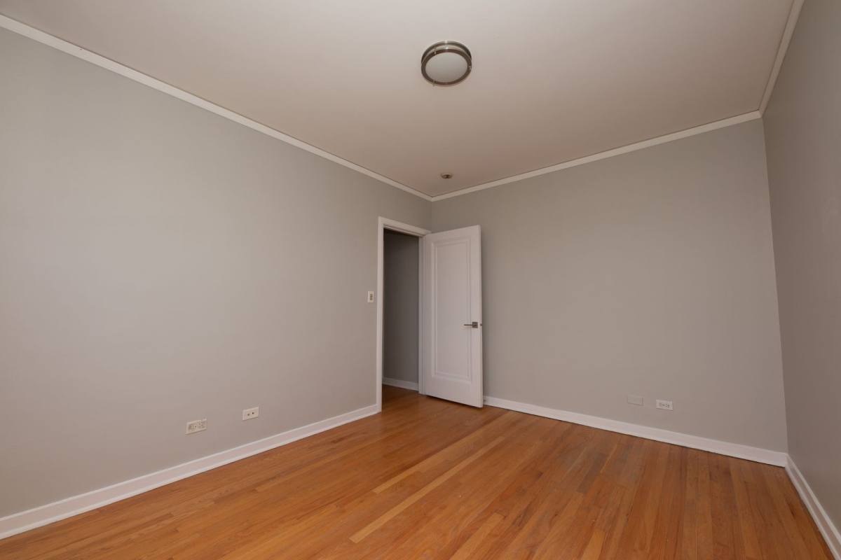 Apartment for rent at 2766 Hampton Parkway #AA1, Evanston, IL 60201