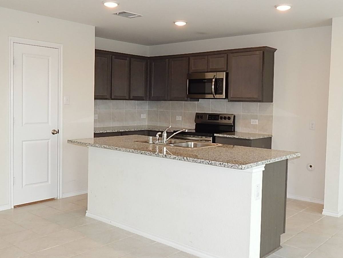 House for rent at 1901 Princeton Ave, Farmersville, TX 75442