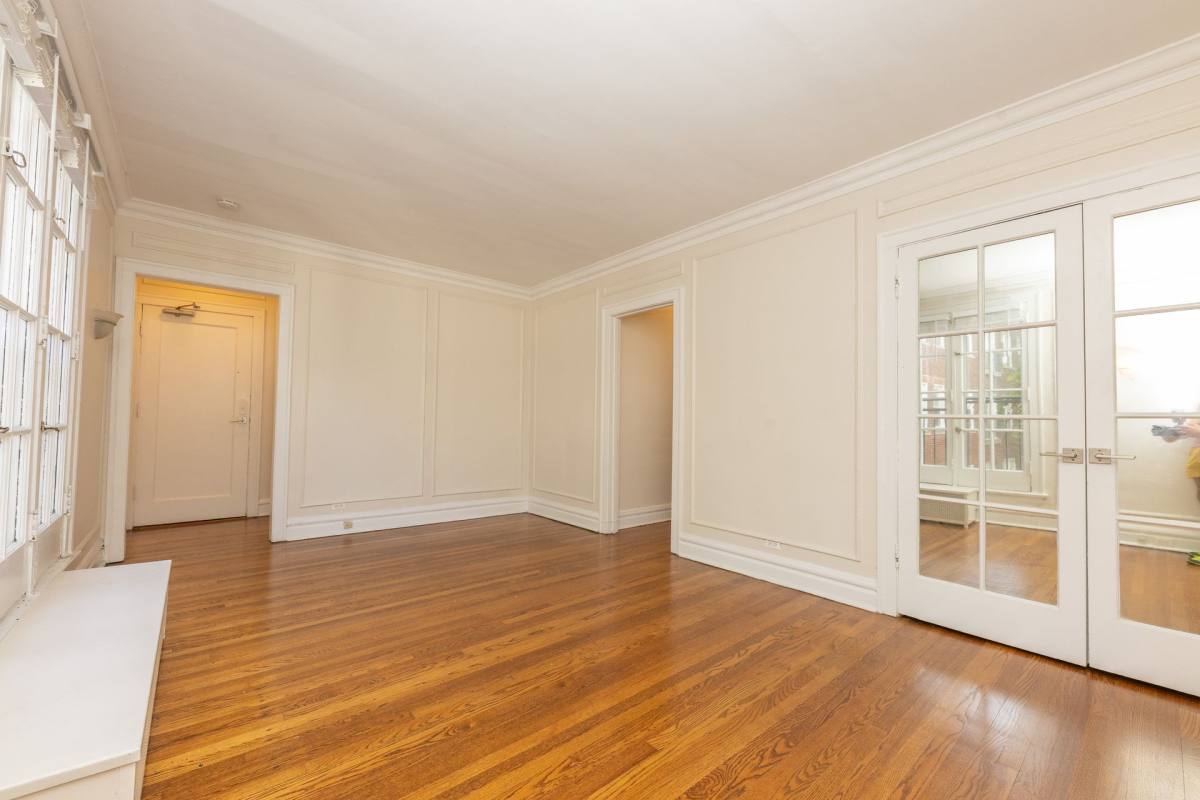 Apartment for rent at 1006 Hinman Ave #3, Evanston, IL 60202