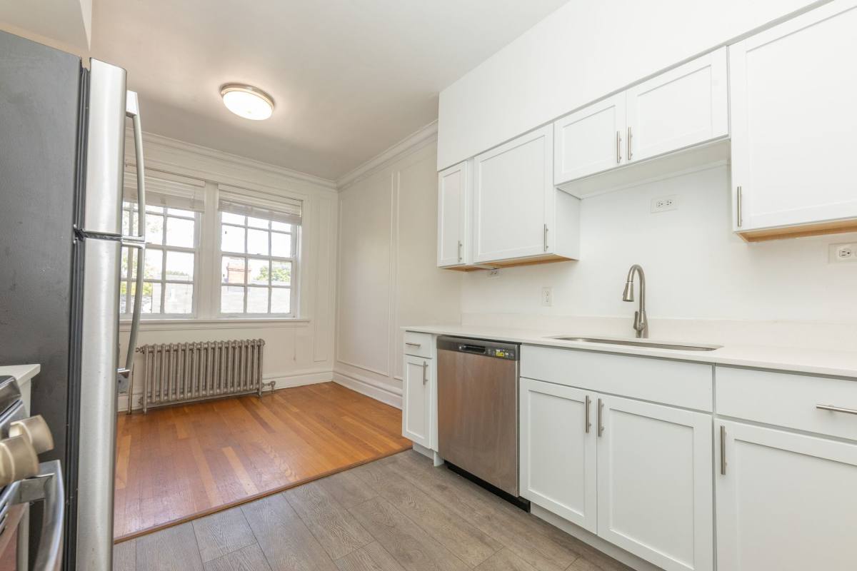 Apartment for rent at 1006 Hinman Ave #3, Evanston, IL 60202