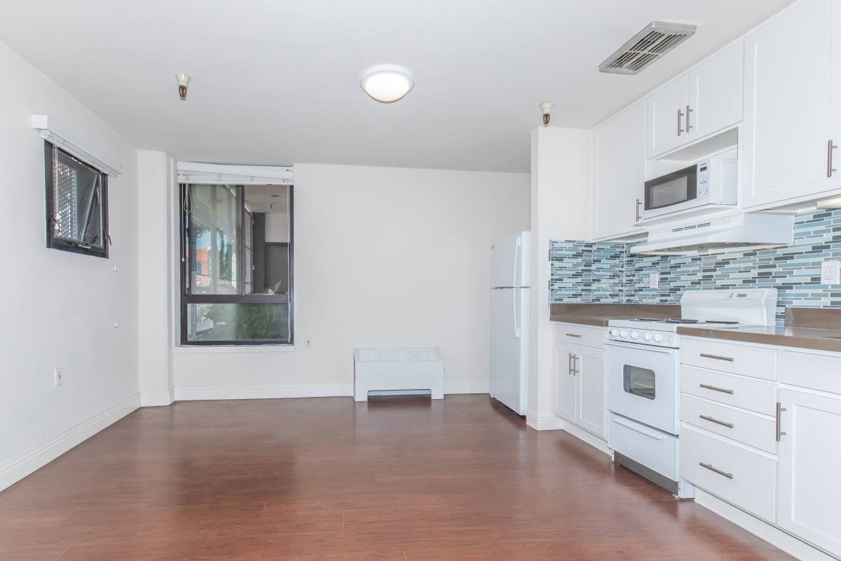 Apartment for rent at 1825 Mission St, San Francisco, CA 94103