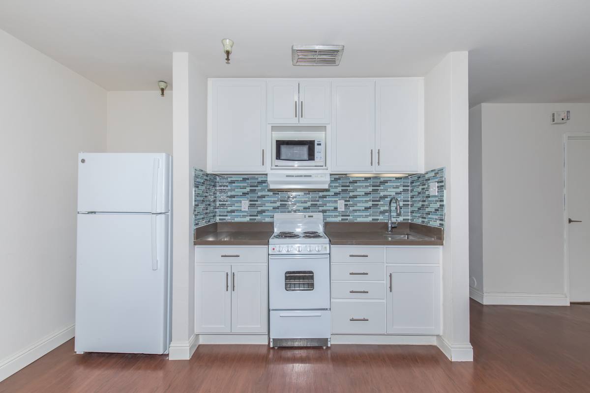 Apartment for rent at 1825 Mission St, San Francisco, CA 94103