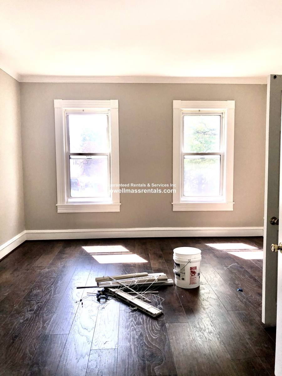 House for rent at 66 Huntington St #1, Lowell, MA 01852