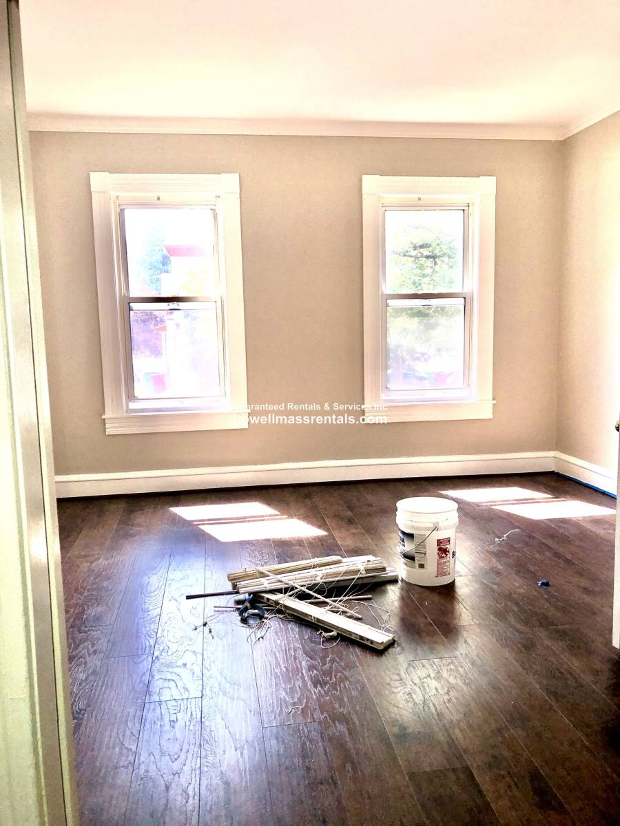 House for rent at 66 Huntington St #1, Lowell, MA 01852