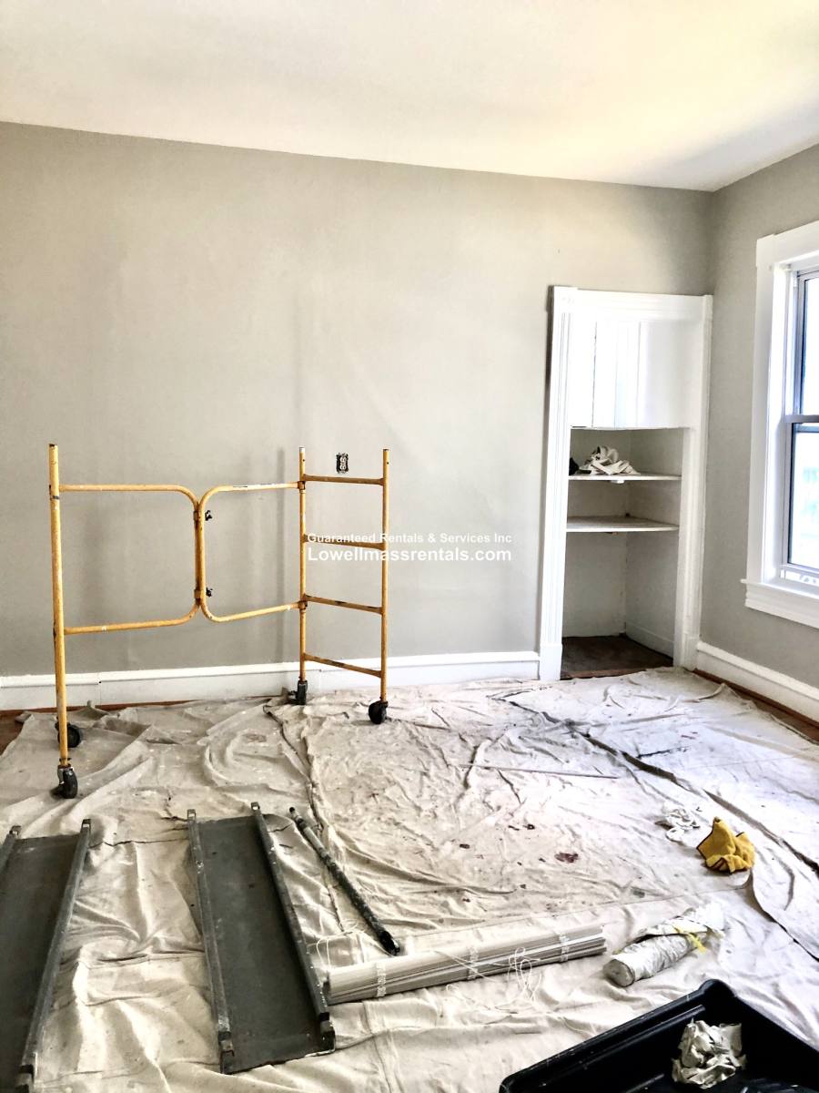House for rent at 66 Huntington St #1, Lowell, MA 01852