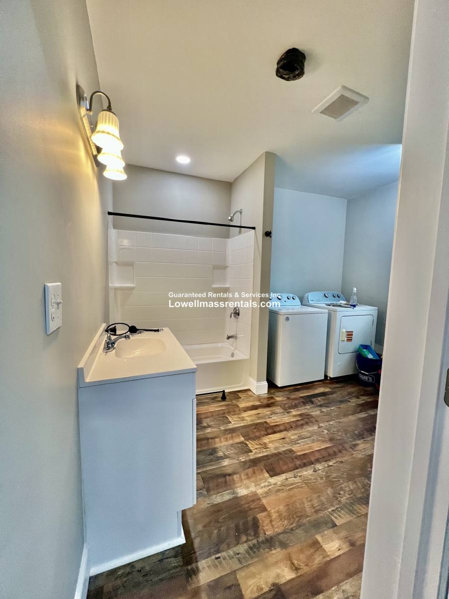 Apartment for rent at 76 Mount Vernon St #1, Lowell, MA 01854