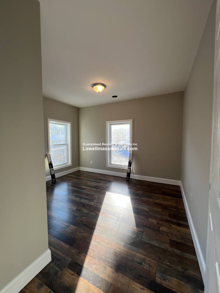Apartment for rent at 76 Mount Vernon St #1, Lowell, MA 01854