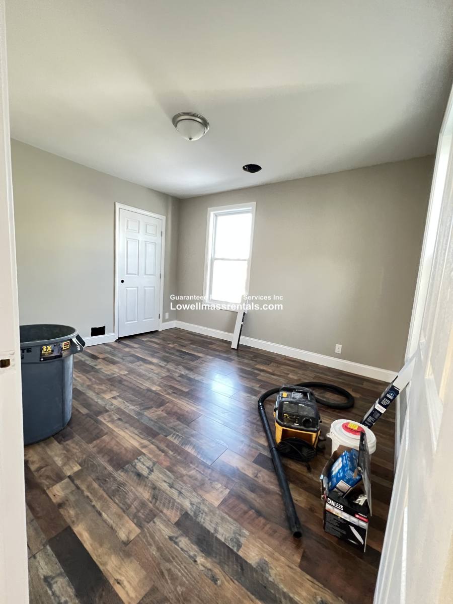 Apartment for rent at 76 Mount Vernon St #1, Lowell, MA 01854