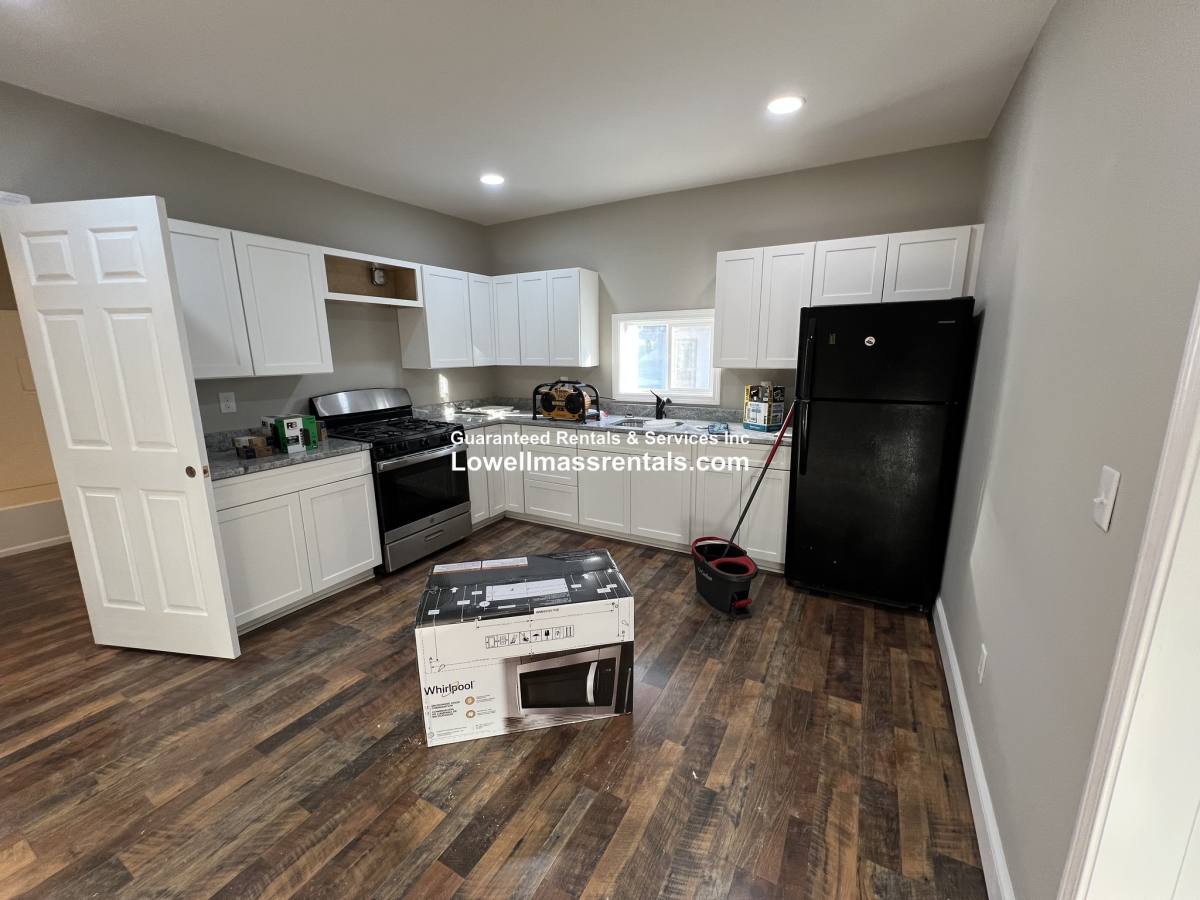 Apartment for rent at 76 Mount Vernon St #1, Lowell, MA 01854