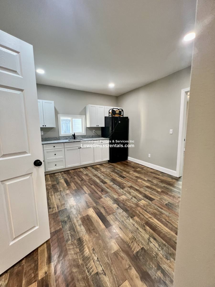 Apartment for rent at 76 Mount Vernon St #1, Lowell, MA 01854