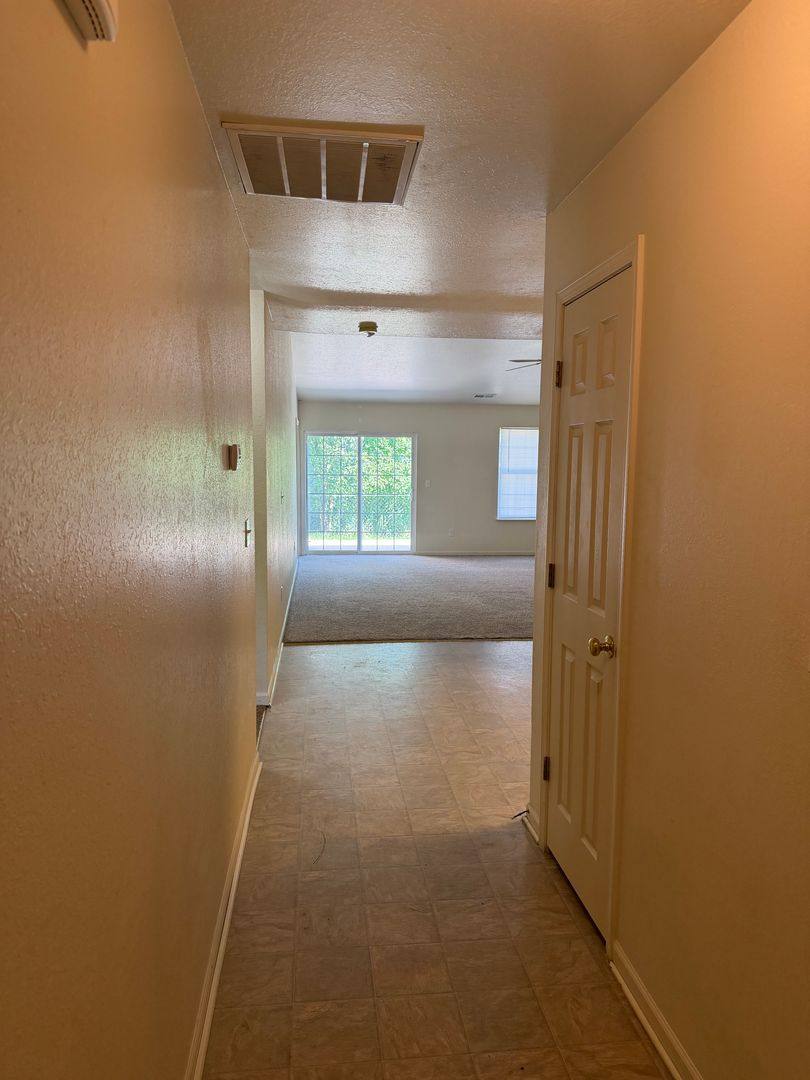 Apartment for rent at 20944 Honest Lane, Saint Robert, MO 65584