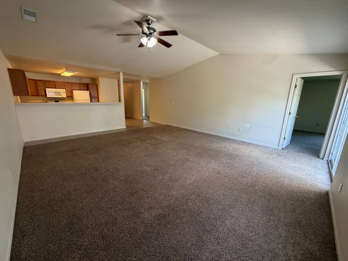 Apartment for rent at 20944 Honest Lane, Saint Robert, MO 65584