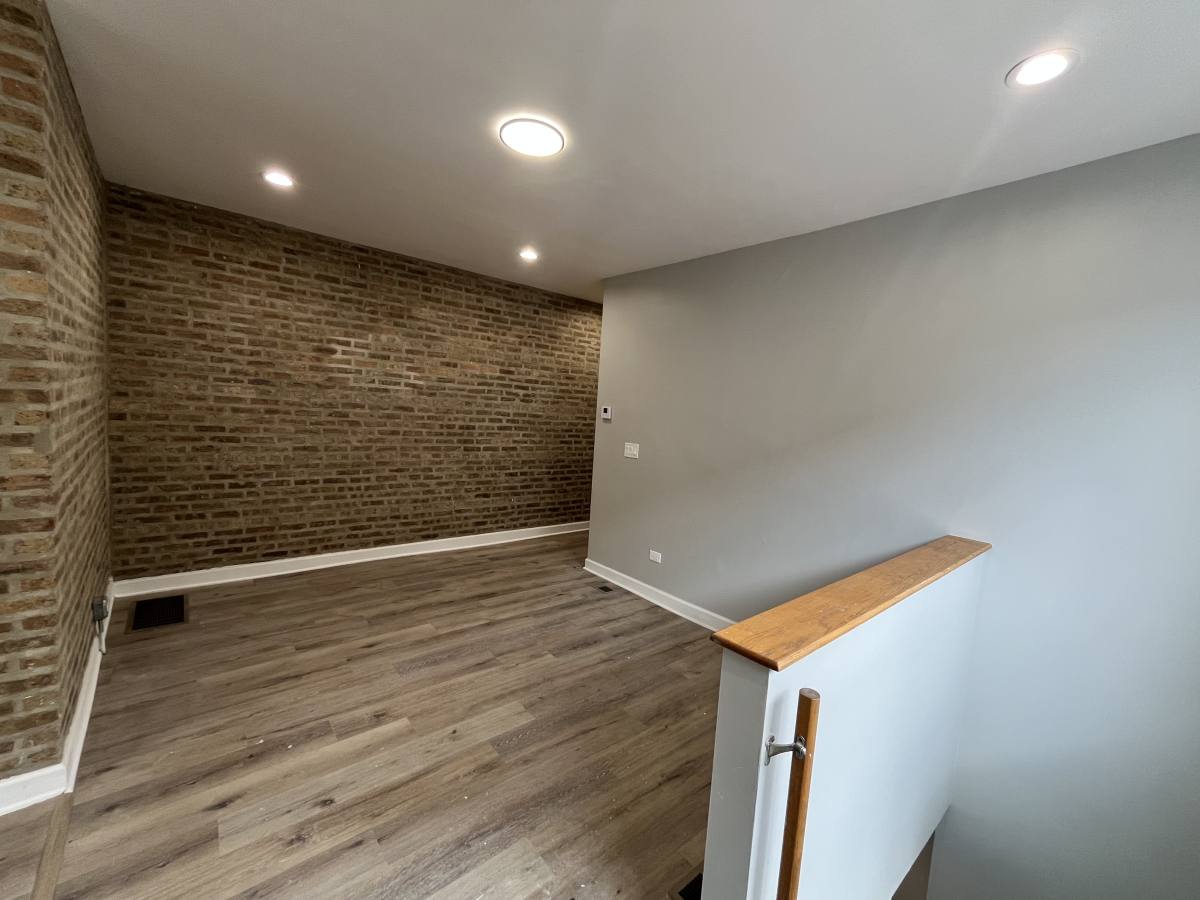 House for rent at 4048 N Richmond St #1, Chicago, IL 60618
