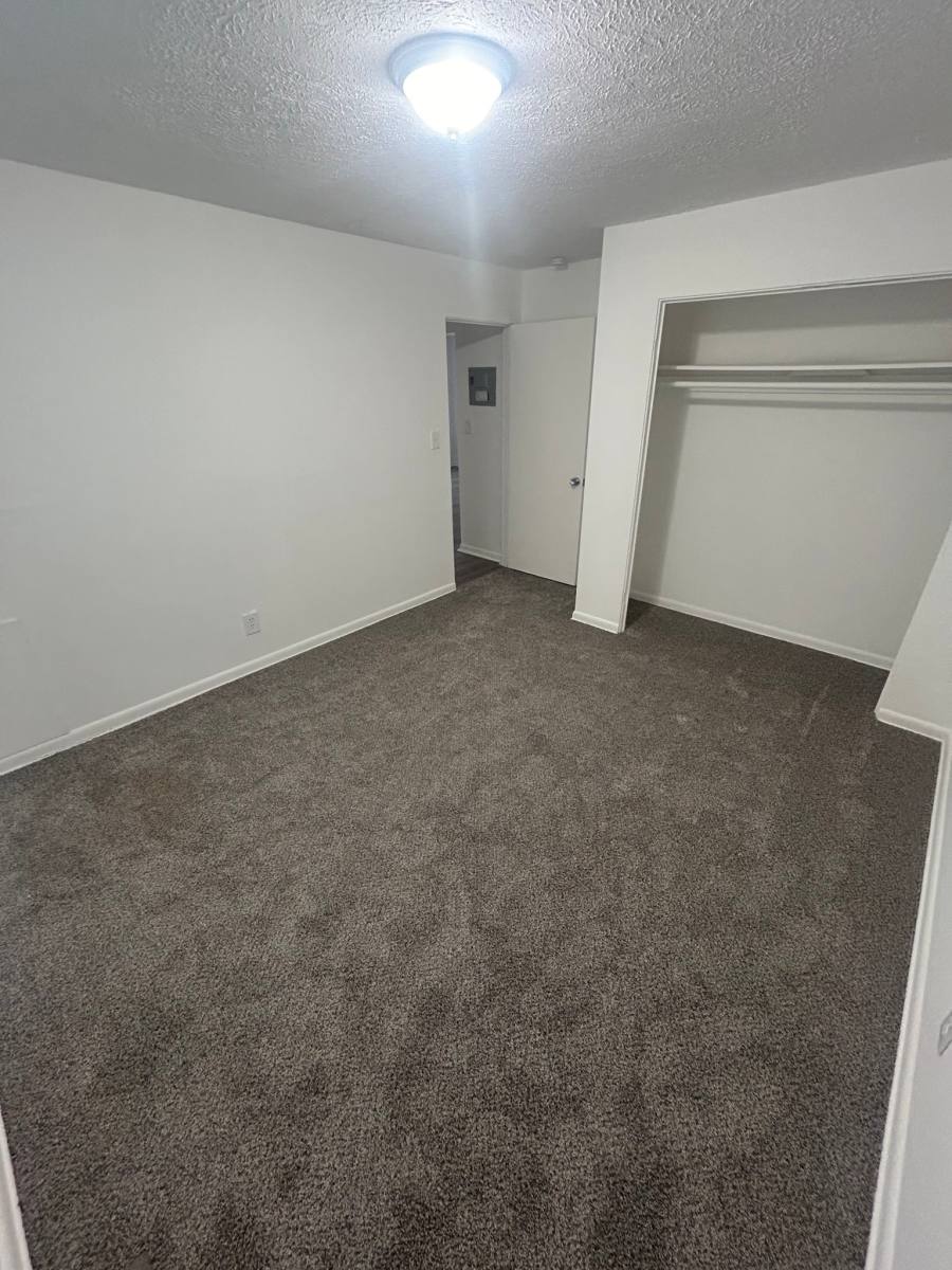 Apartment for rent at 33100 Aurora Rd #5, Solon, OH 44139