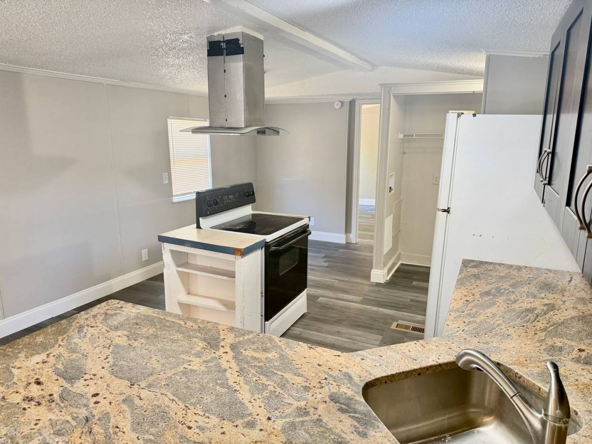Apartment for rent at 7213 N Harney Rd, Tampa, FL 33617