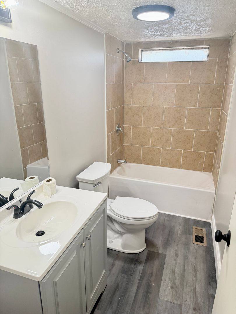 Apartment for rent at 7213 N Harney Rd, Tampa, FL 33617