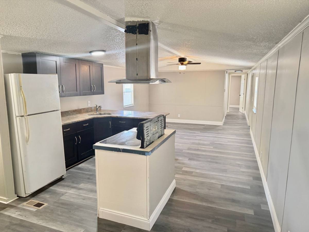 Apartment for rent at 7213 N Harney Rd, Tampa, FL 33617