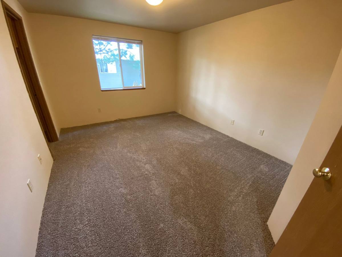 Apartment for rent at 806 E Juniper Ave, Ellensburg, WA 98926